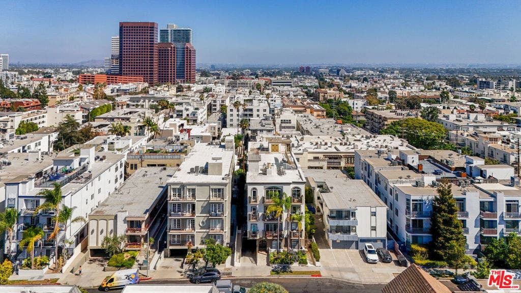 11840 Dorothy Street, #302, Los Angeles, CA 90049