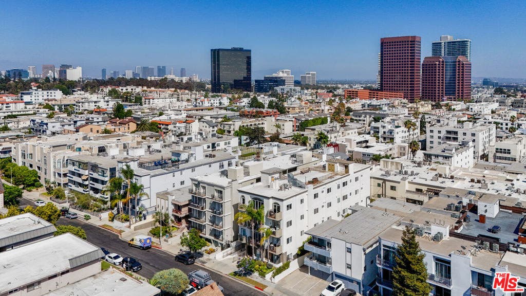 11840 Dorothy Street, #302, Los Angeles, CA 90049