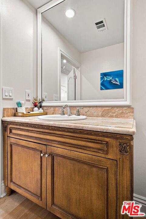11840 Dorothy Street, #302, Los Angeles, CA 90049
