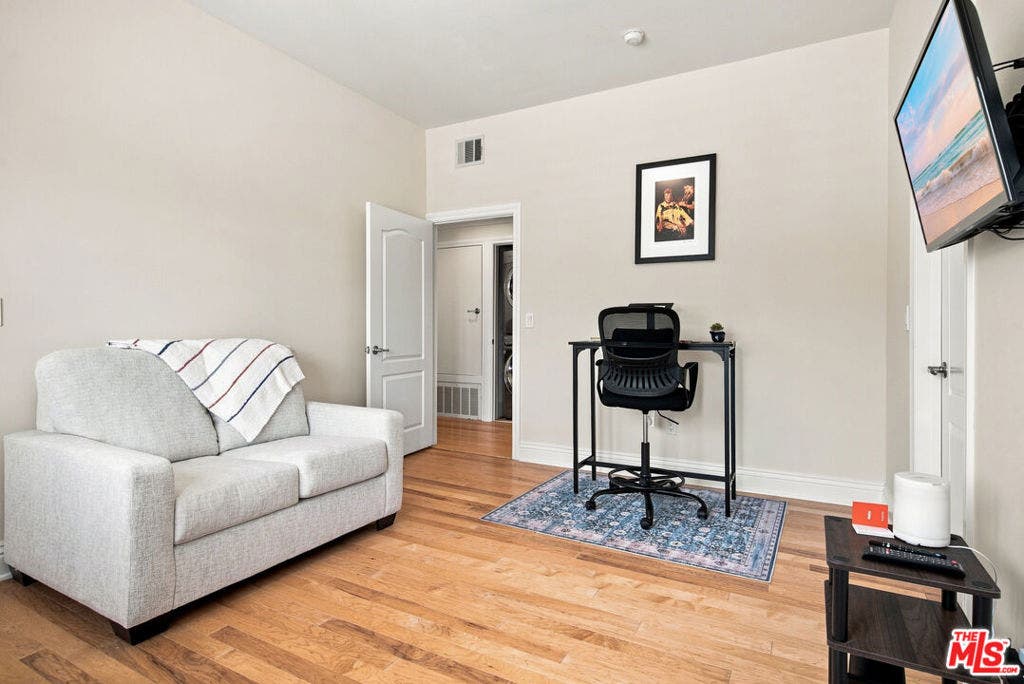 11840 Dorothy Street, #302, Los Angeles, CA 90049