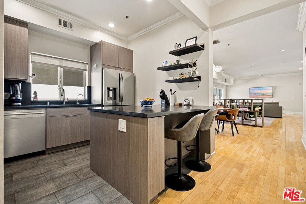 11840 Dorothy Street, #302, Los Angeles, CA 90049