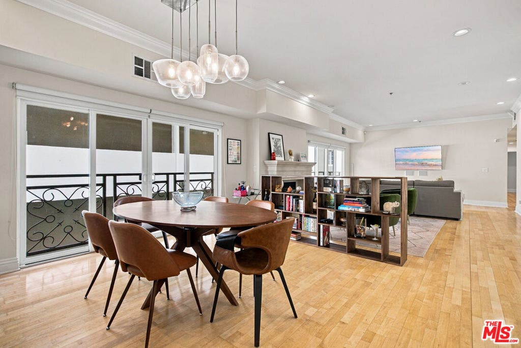 11840 Dorothy Street, #302, Los Angeles, CA 90049