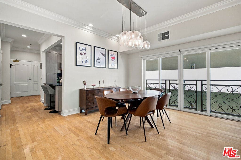 11840 Dorothy Street, #302, Los Angeles, CA 90049