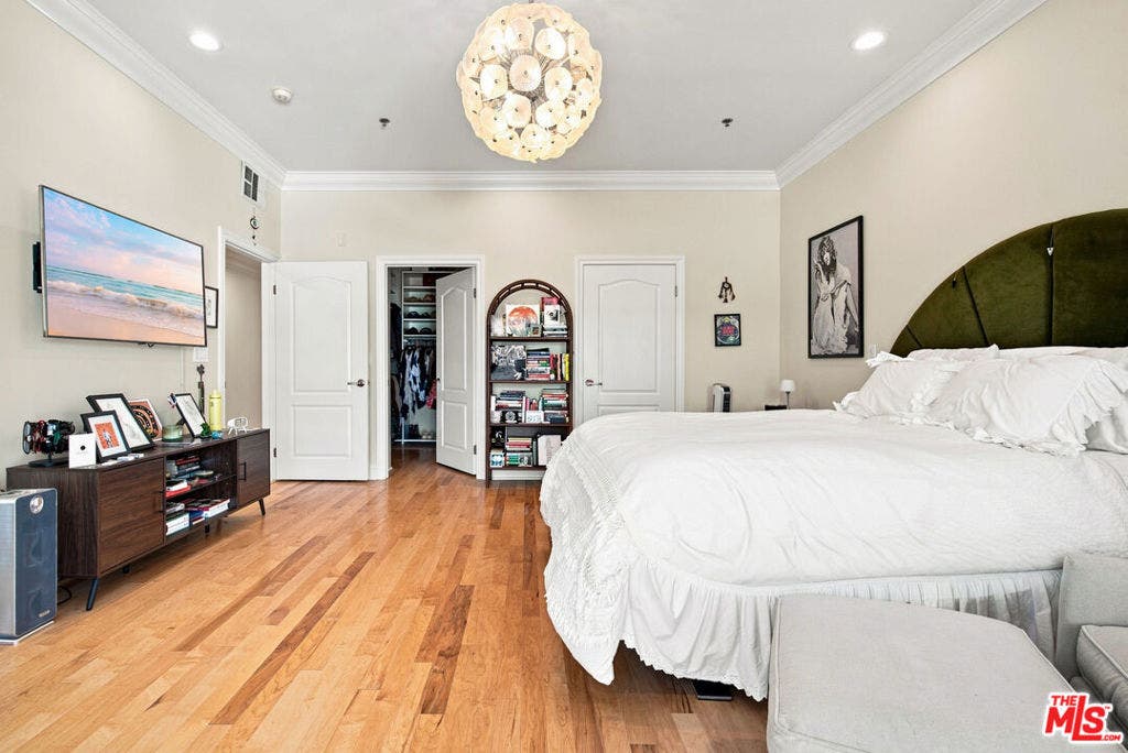 11840 Dorothy Street, #302, Los Angeles, CA 90049