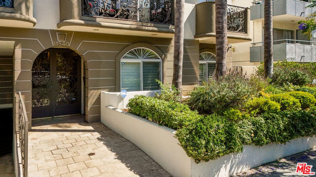 11840 Dorothy Street, #302, Los Angeles, CA 90049