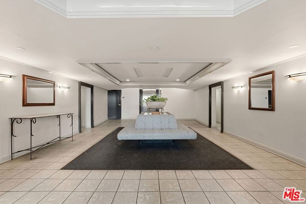 911 N Kings Road, #310, West Hollywood, CA 90069 911 N Kings Road, #310, West Hollywood, CA 90069