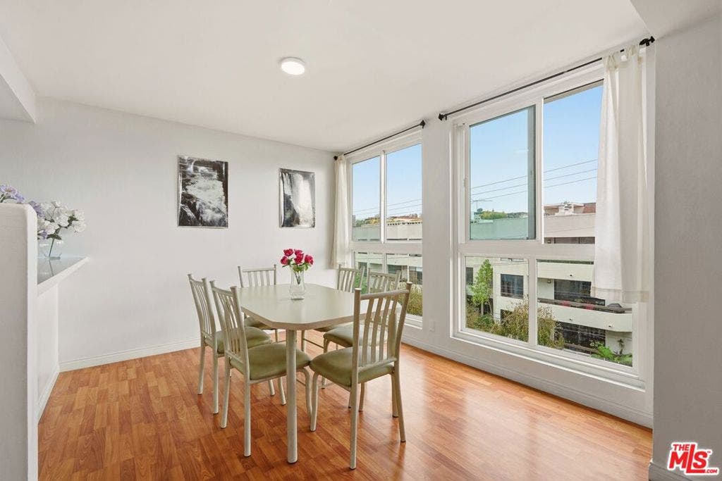 911 N Kings Road, #310, West Hollywood, CA 90069 911 N Kings Road, #310, West Hollywood, CA 90069