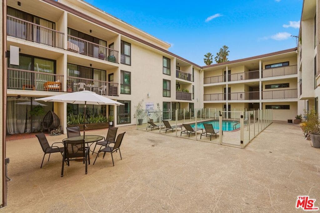 911 N Kings Road, #310, West Hollywood, CA 90069 911 N Kings Road, #310, West Hollywood, CA 90069