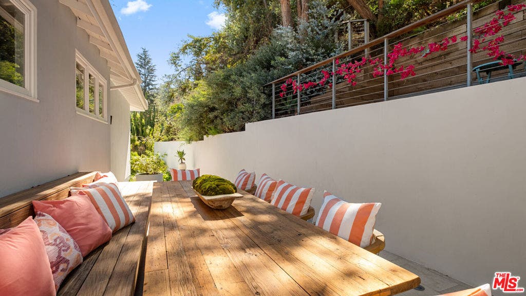 1759 N Beverly Drive, Beverly Hills, CA 90210 1759 N Beverly Drive, Beverly Hills, CA 90210
