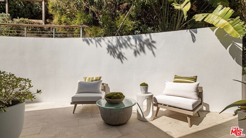 1759 N Beverly Drive, Beverly Hills, CA 90210 1759 N Beverly Drive, Beverly Hills, CA 90210