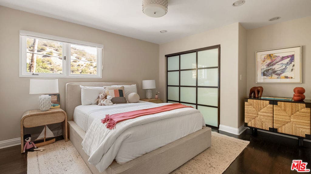 1759 N Beverly Drive, Beverly Hills, CA 90210 1759 N Beverly Drive, Beverly Hills, CA 90210