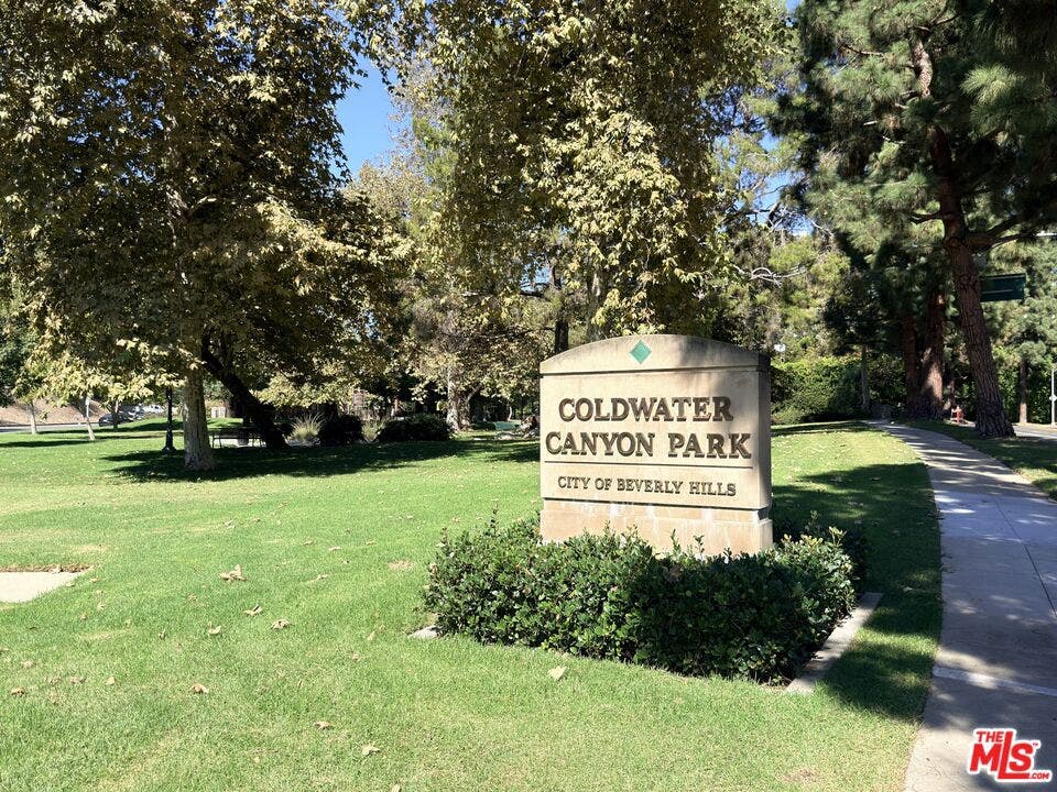 1759 N Beverly Drive, Beverly Hills, CA 90210 1759 N Beverly Drive, Beverly Hills, CA 90210