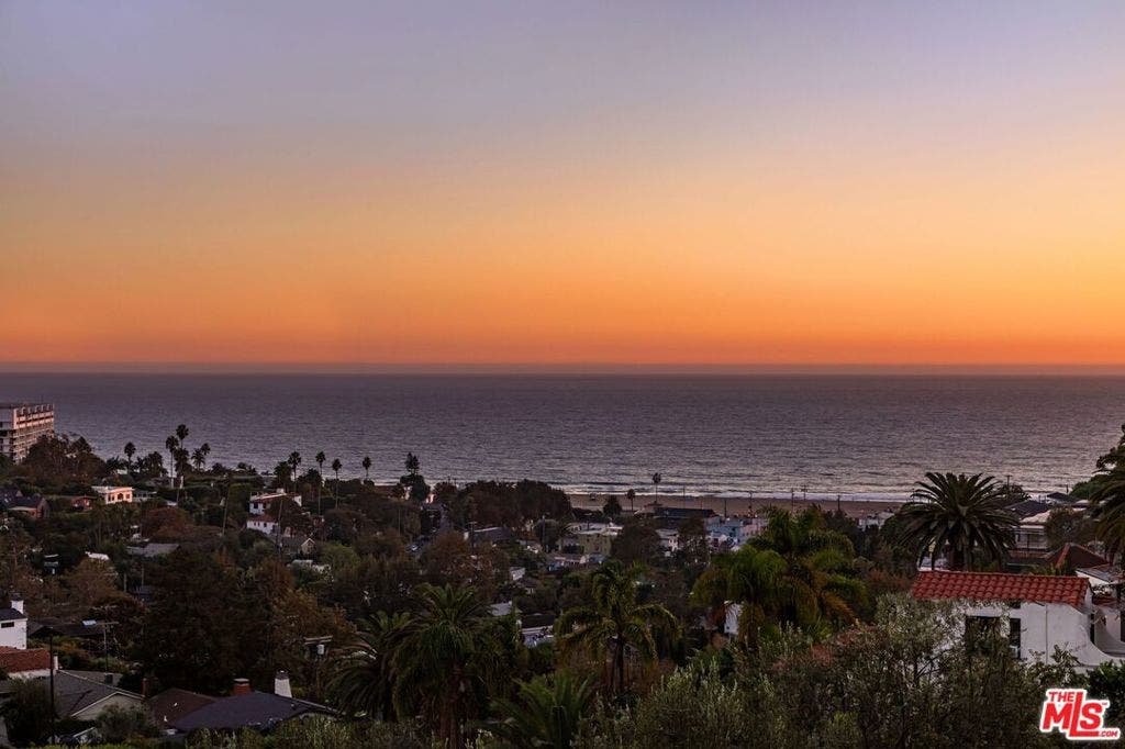 400 Amalfi Drive, Pacific Palisades, CA 90272 400 Amalfi Drive, Pacific Palisades, CA 90272