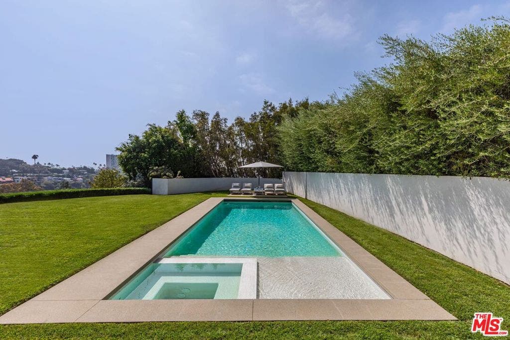 400 Amalfi Drive, Pacific Palisades, CA 90272 400 Amalfi Drive, Pacific Palisades, CA 90272