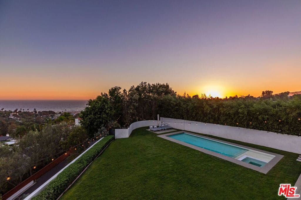 400 Amalfi Drive, Pacific Palisades, CA 90272 400 Amalfi Drive, Pacific Palisades, CA 90272