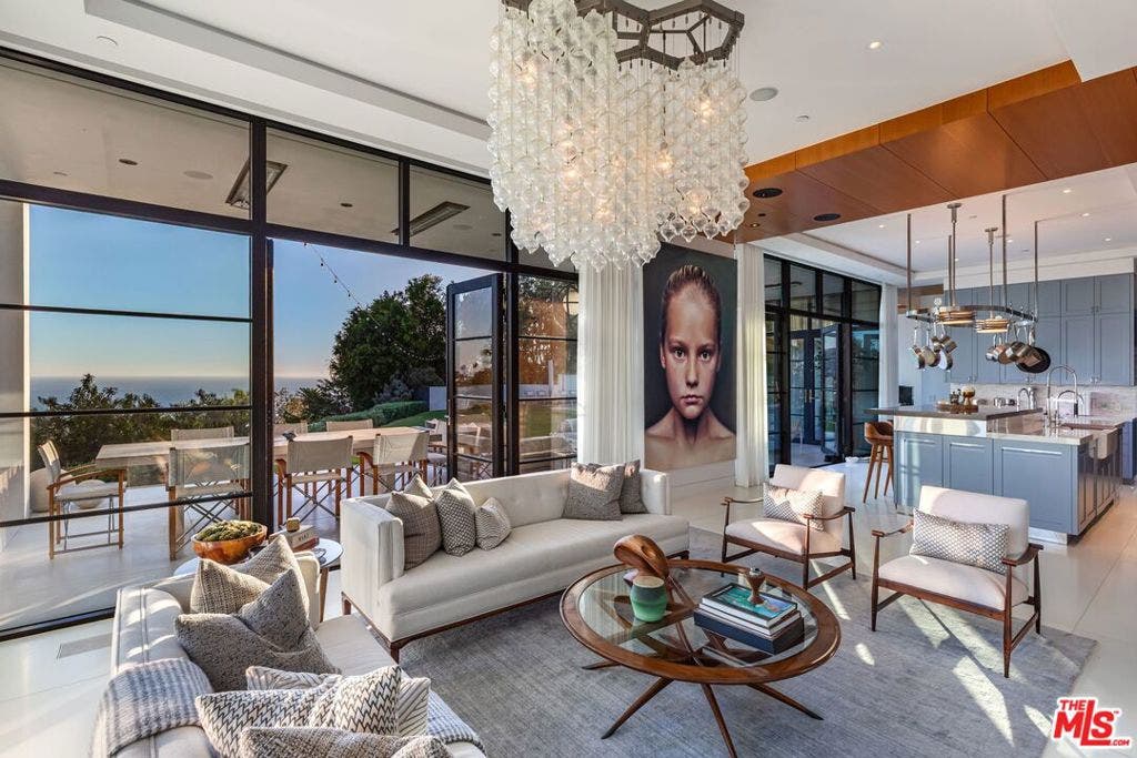 400 Amalfi Drive, Pacific Palisades, CA 90272 400 Amalfi Drive, Pacific Palisades, CA 90272