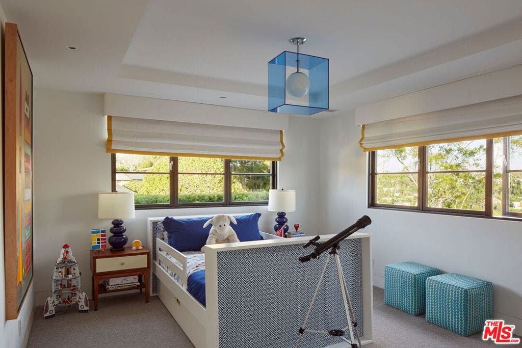 400 Amalfi Drive, Pacific Palisades, CA 90272 400 Amalfi Drive, Pacific Palisades, CA 90272