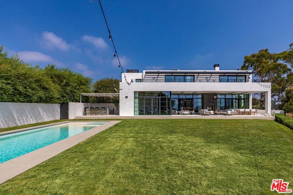 400 Amalfi Drive, Pacific Palisades, CA 90272 400 Amalfi Drive, Pacific Palisades, CA 90272