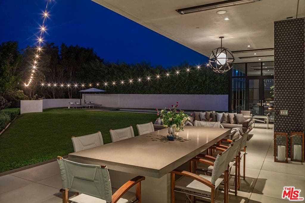 400 Amalfi Drive, Pacific Palisades, CA 90272 400 Amalfi Drive, Pacific Palisades, CA 90272