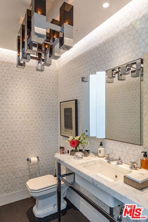 400 Amalfi Drive, Pacific Palisades, CA 90272 400 Amalfi Drive, Pacific Palisades, CA 90272