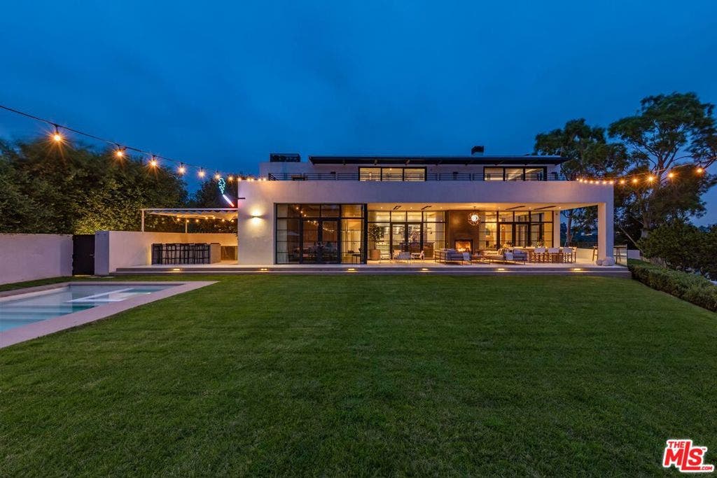 400 Amalfi Drive, Pacific Palisades, CA 90272 400 Amalfi Drive, Pacific Palisades, CA 90272
