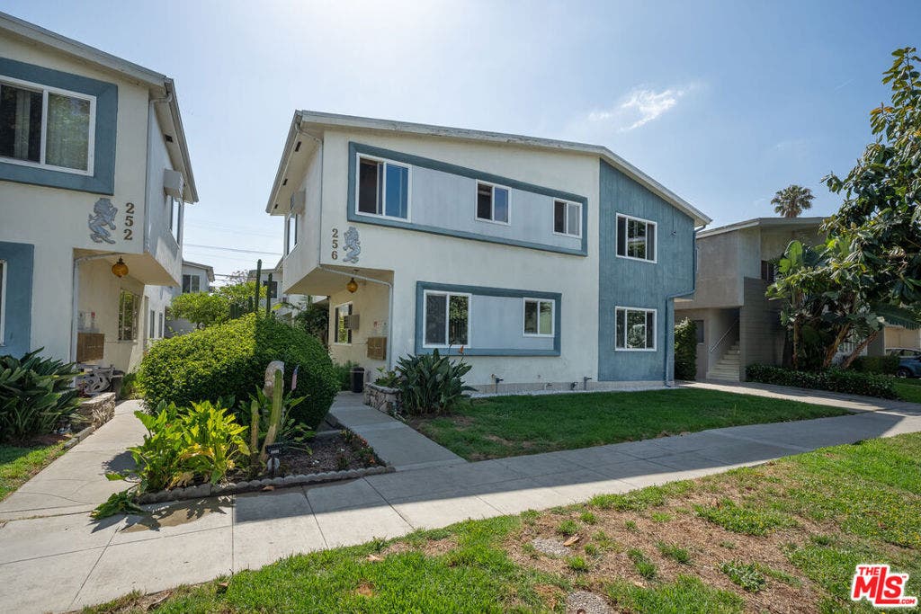 252 S Doheny Drive, #5, Beverly Hills, CA 90211 252 S Doheny Drive, #5, Beverly Hills, CA 90211