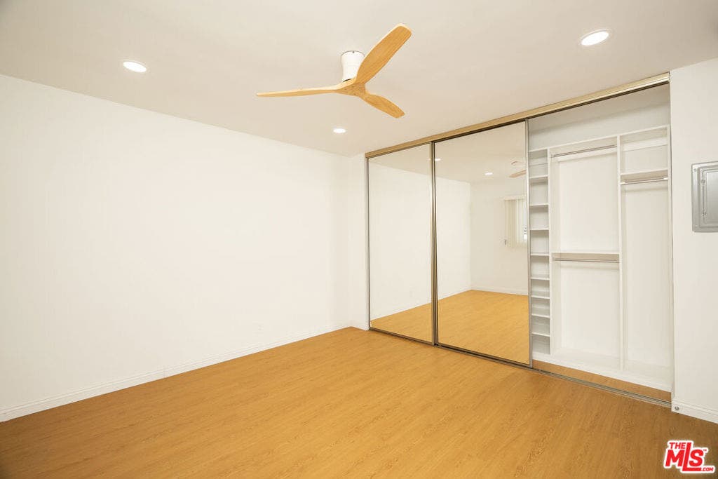 252 S Doheny Drive, #5, Beverly Hills, CA 90211 252 S Doheny Drive, #5, Beverly Hills, CA 90211