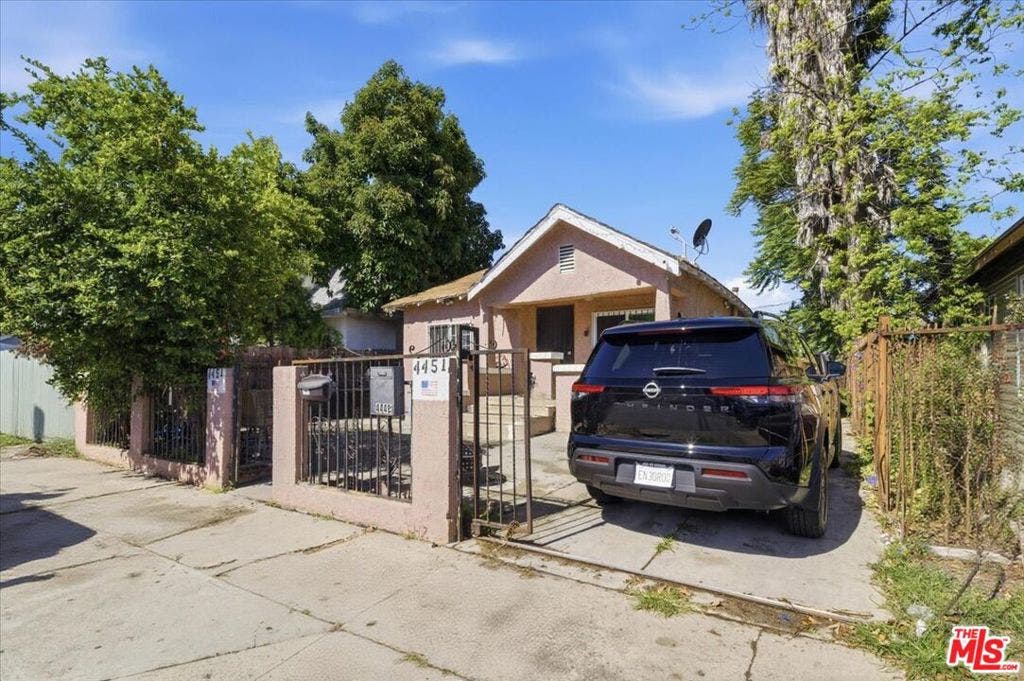4451 Crocker Street, Los Angeles, CA 90011