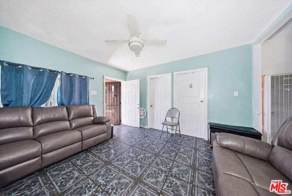 4451 Crocker Street, Los Angeles, CA 90011