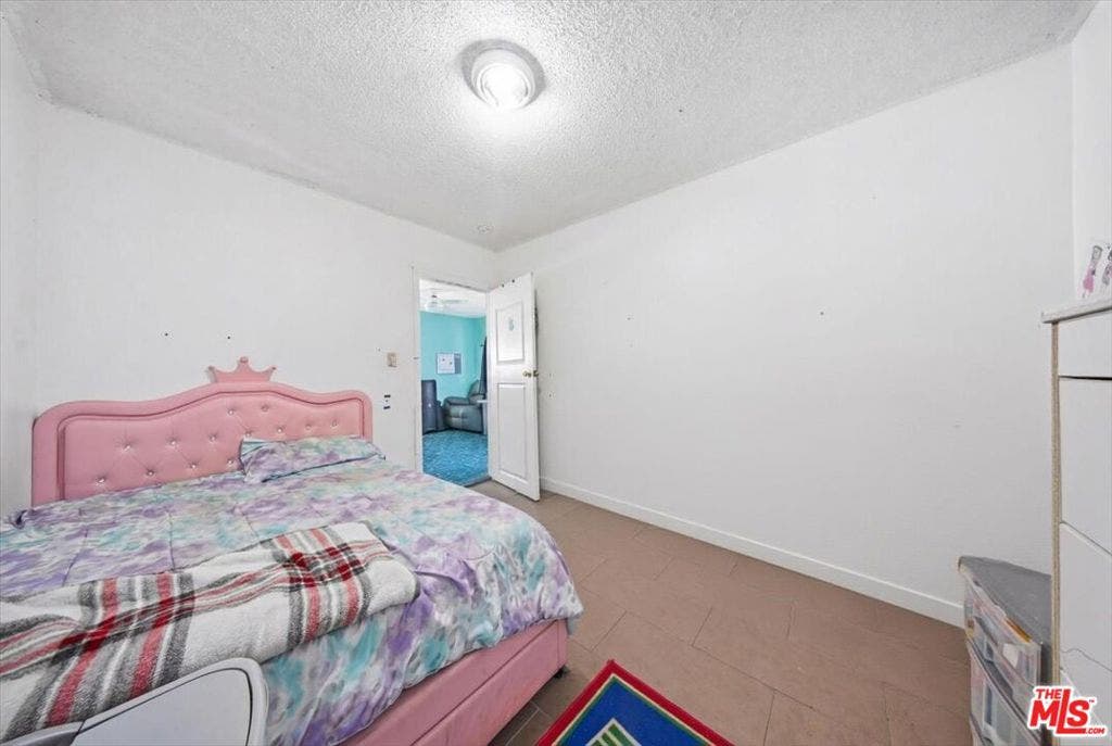 4451 Crocker Street, Los Angeles, CA 90011