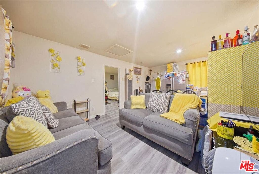 4451 Crocker Street, Los Angeles, CA 90011
