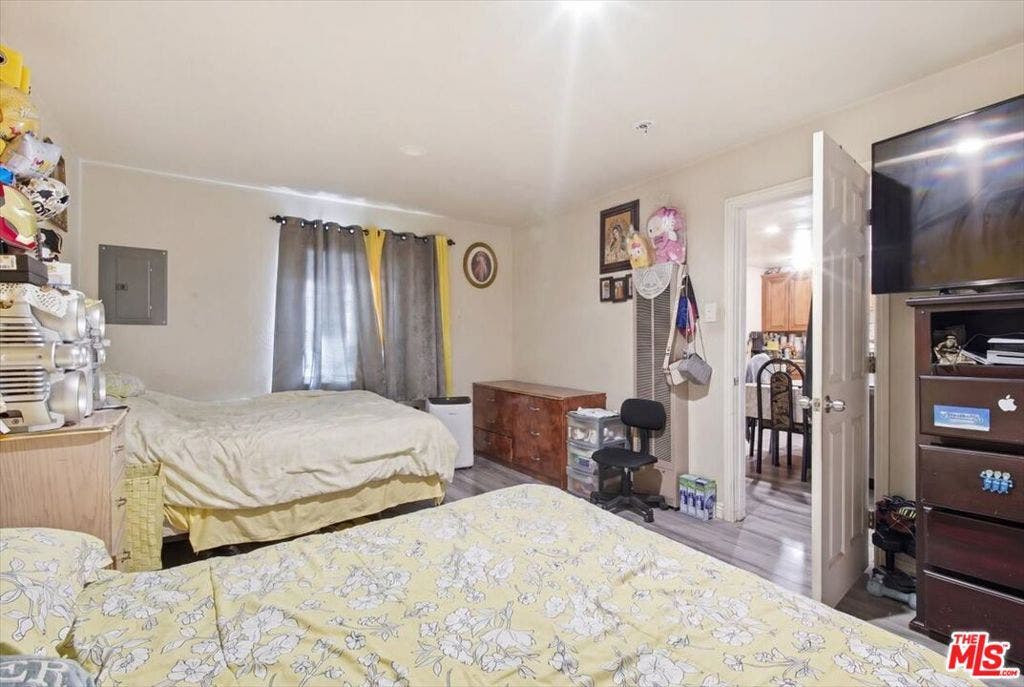 4451 Crocker Street, Los Angeles, CA 90011