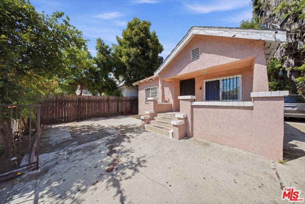 4451 Crocker Street, Los Angeles, CA 90011
