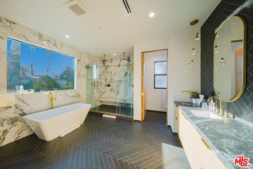 5141 Varna Avenue, Sherman Oaks, CA 91423 5141 Varna Avenue, Sherman Oaks, CA 91423