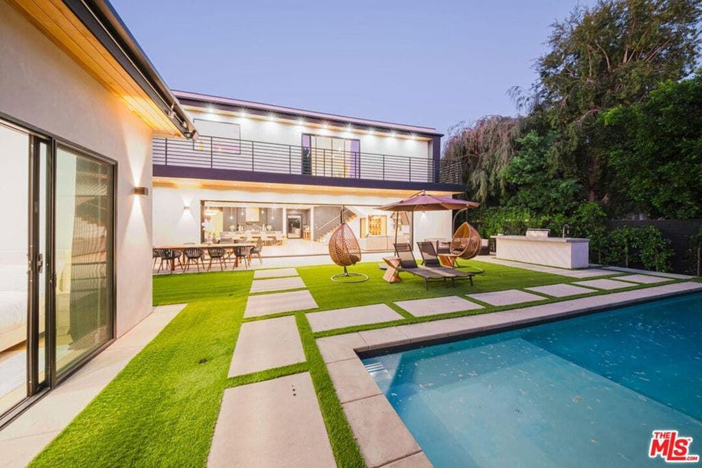 5141 Varna Avenue, Sherman Oaks, CA 91423 5141 Varna Avenue, Sherman Oaks, CA 91423