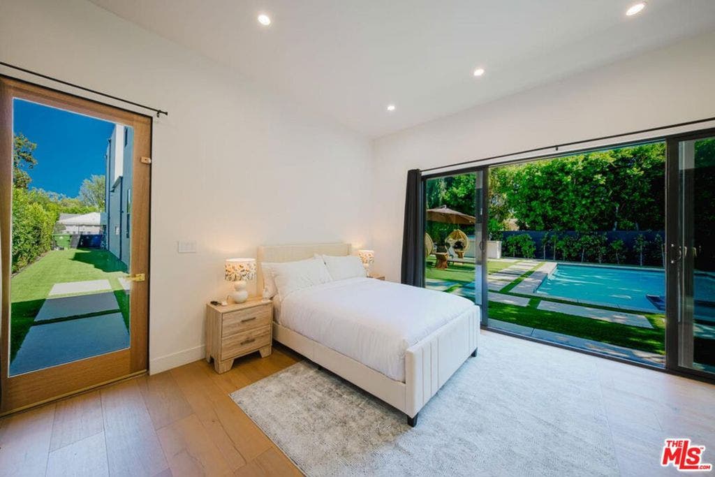5141 Varna Avenue, Sherman Oaks, CA 91423 5141 Varna Avenue, Sherman Oaks, CA 91423