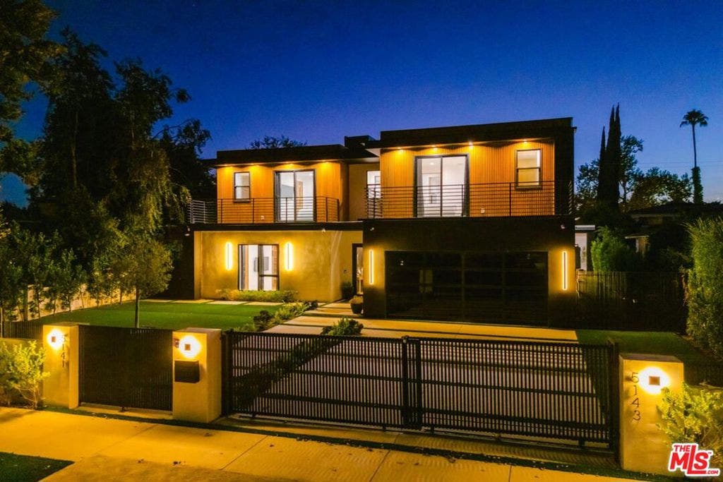 5141 Varna Avenue, Sherman Oaks, CA 91423 5141 Varna Avenue, Sherman Oaks, CA 91423
