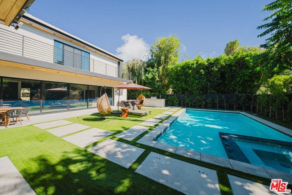 5141 Varna Avenue, Sherman Oaks, CA 91423 5141 Varna Avenue, Sherman Oaks, CA 91423