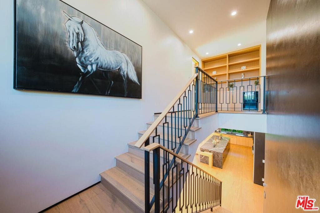 5141 Varna Avenue, Sherman Oaks, CA 91423 5141 Varna Avenue, Sherman Oaks, CA 91423