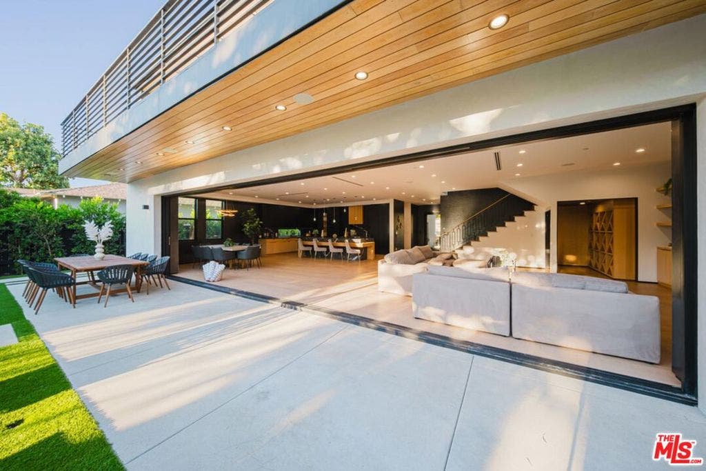 5141 Varna Avenue, Sherman Oaks, CA 91423 5141 Varna Avenue, Sherman Oaks, CA 91423