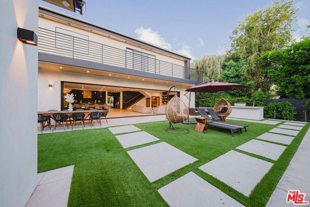 5141 Varna Avenue, Sherman Oaks, CA 91423 5141 Varna Avenue, Sherman Oaks, CA 91423