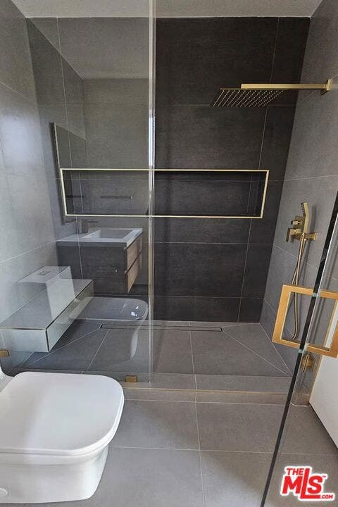 5141 Varna Avenue, Sherman Oaks, CA 91423 5141 Varna Avenue, Sherman Oaks, CA 91423