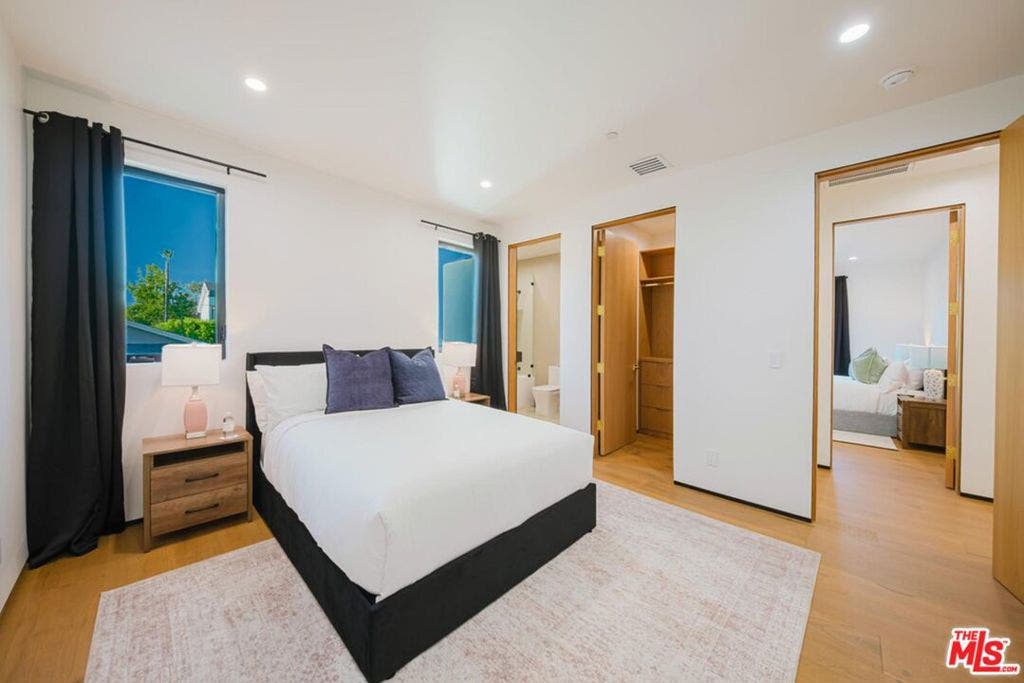5141 Varna Avenue, Sherman Oaks, CA 91423 5141 Varna Avenue, Sherman Oaks, CA 91423