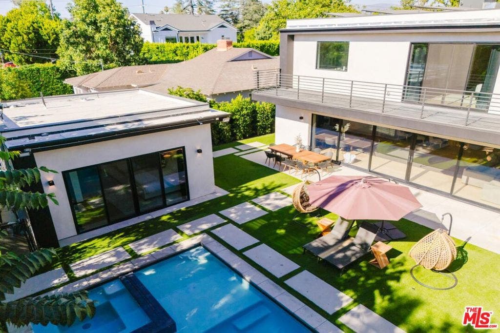 5141 Varna Avenue, Sherman Oaks, CA 91423 5141 Varna Avenue, Sherman Oaks, CA 91423