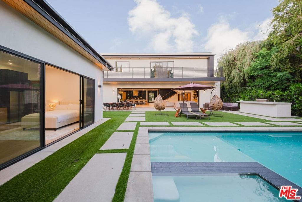 5141 Varna Avenue, Sherman Oaks, CA 91423 5141 Varna Avenue, Sherman Oaks, CA 91423