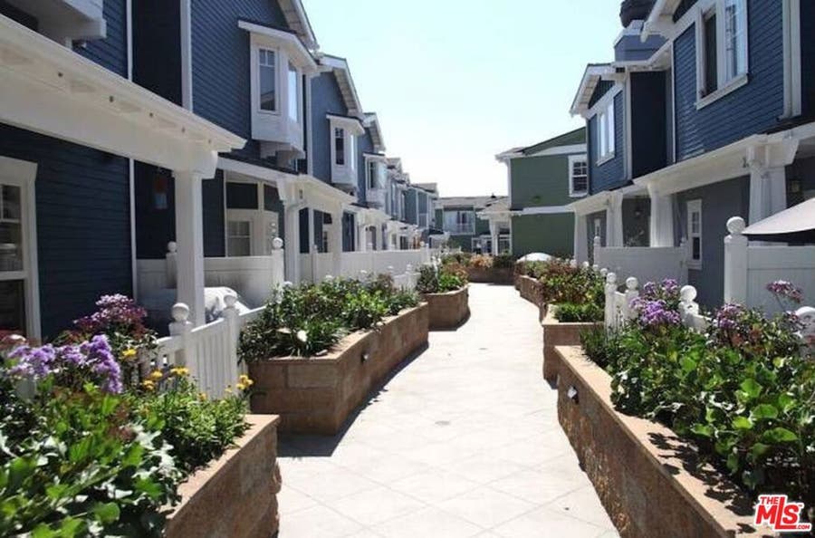 Property photo for 235 Aviation Place, Manhattan Beach, CA