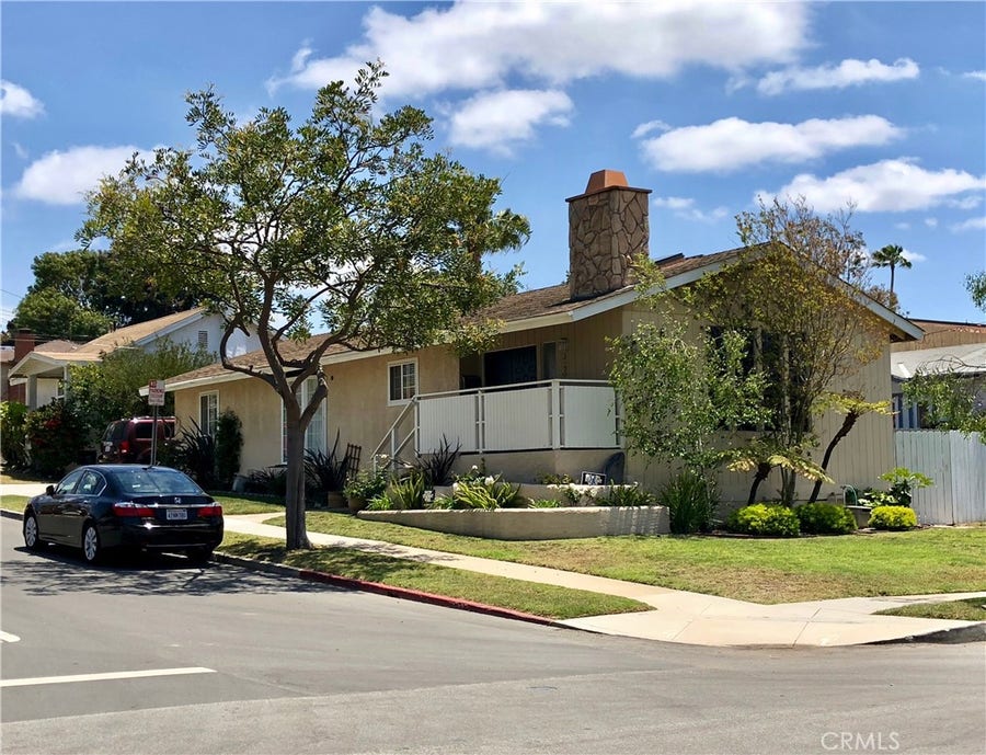 Property photo for 320 W Oak Avenue, El Segundo, CA