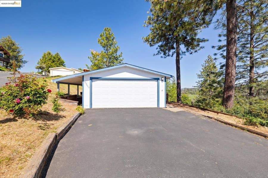 Property photo for 22690 Prospect Heights, Groveland, CA