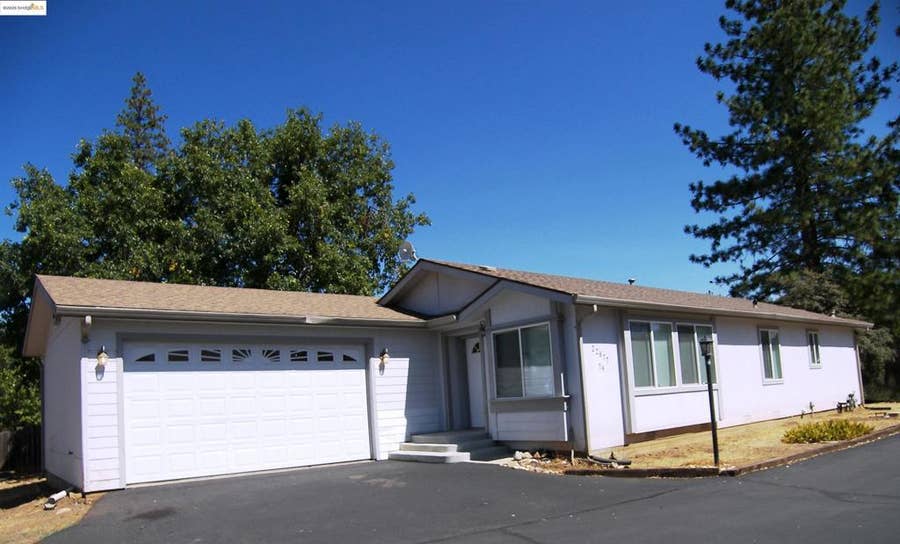 Property photo for 22877 E Parkwood Dr., Groveland, CA