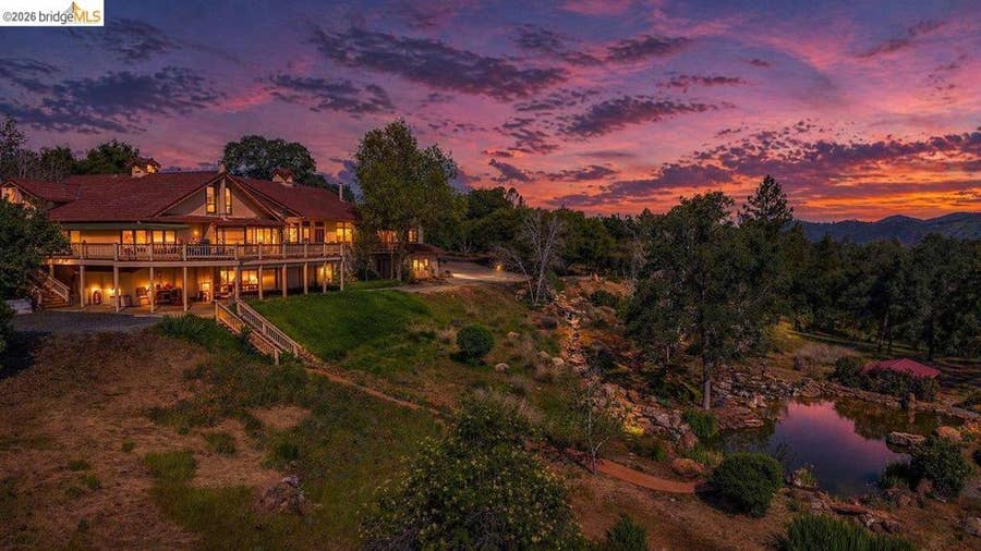Property photo for 13700 Clements Rd, Groveland, CA